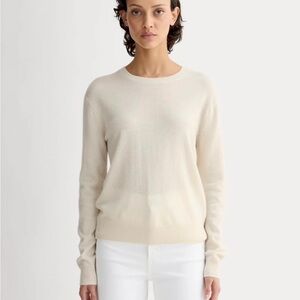 Everlane Soft Cream Crew Neck Cashmere Sweater